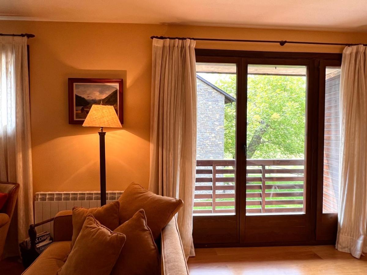Apartament De La Vall Ferrera - L'Amfitriona Areu Dış mekan fotoğraf