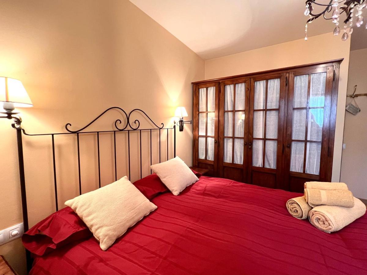 Apartament De La Vall Ferrera - L'Amfitriona Areu Dış mekan fotoğraf