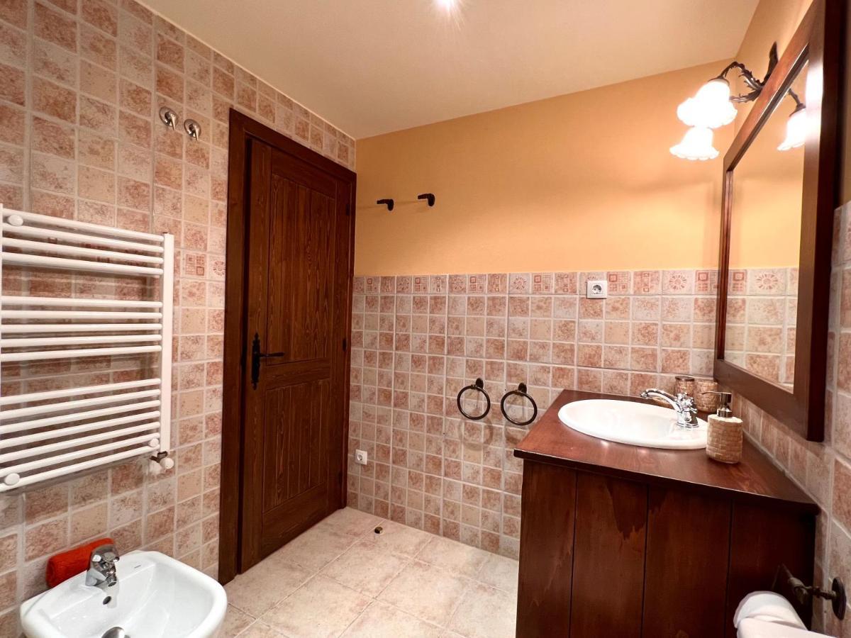 Apartament De La Vall Ferrera - L'Amfitriona Areu Dış mekan fotoğraf
