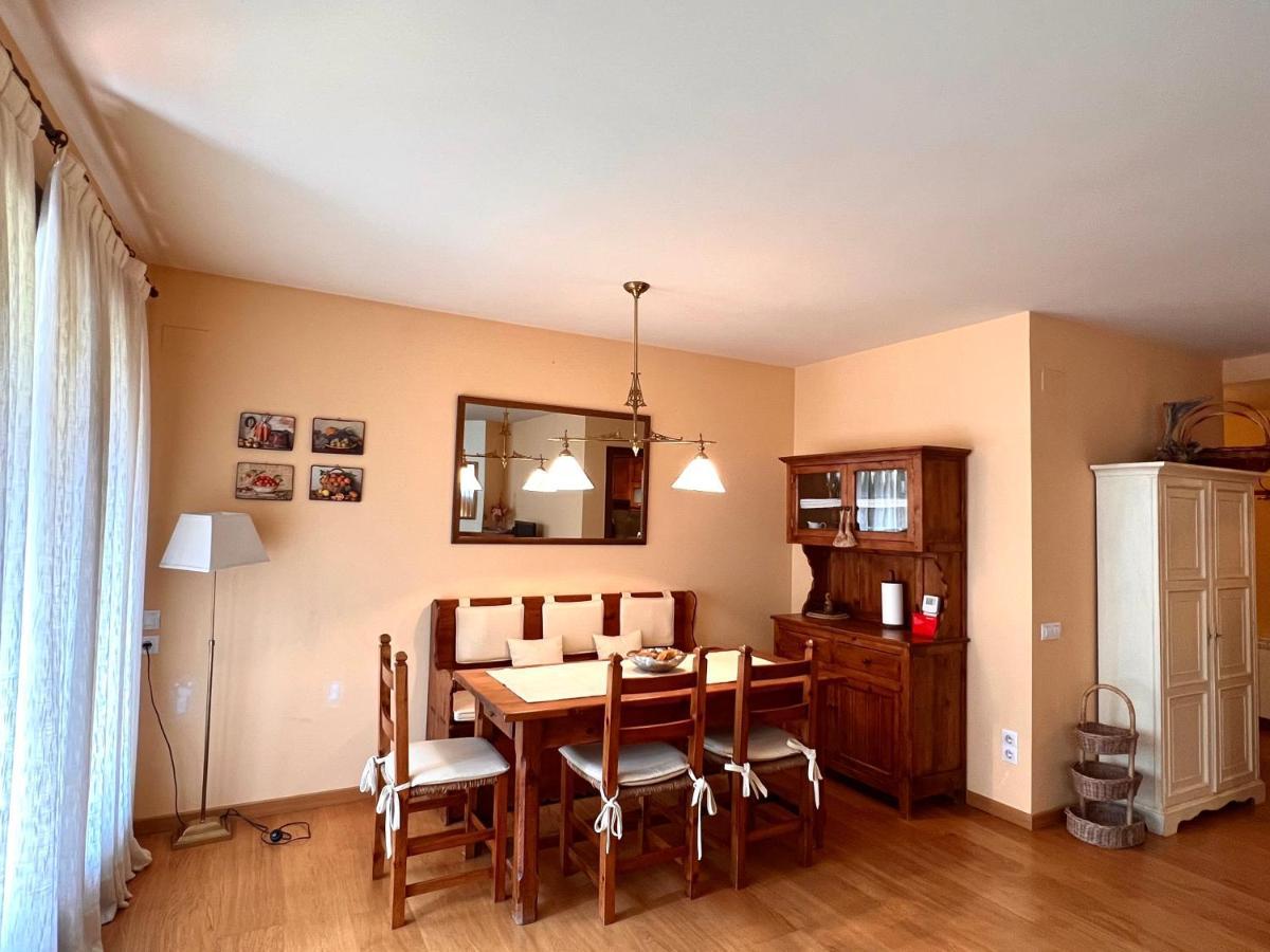 Apartament De La Vall Ferrera - L'Amfitriona Areu Dış mekan fotoğraf