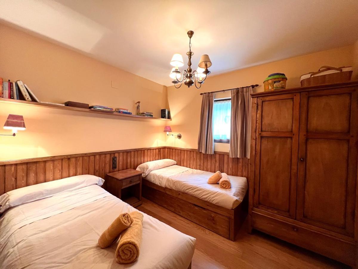 Apartament De La Vall Ferrera - L'Amfitriona Areu Dış mekan fotoğraf